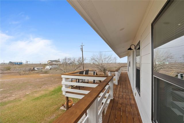 341-342 W Misty Oak, Rockport, TX 78382