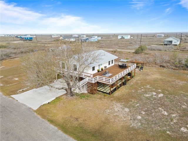 341-342 W Misty Oak, Rockport, TX 78382