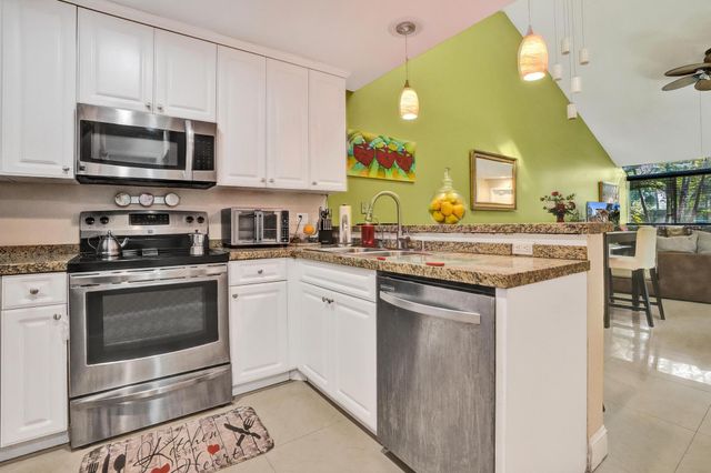 2016 Winners Circle, North Lauderdale, FL 33068