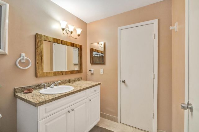 2016 Winners Circle, North Lauderdale, FL 33068