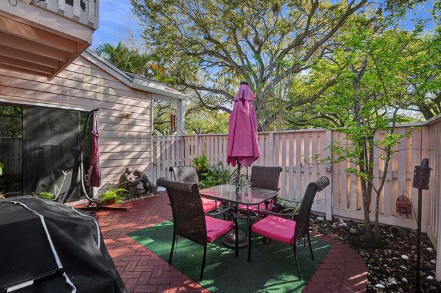 2016 Winners Circle, North Lauderdale, FL 33068