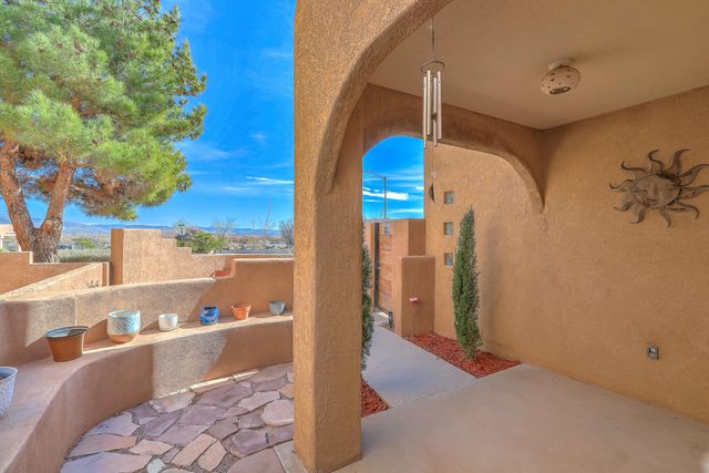 5101 Mirador Drive NW, Albuquerque, NM 87120