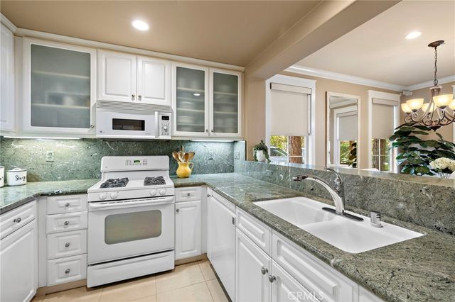 62 Dovetail, Irvine, CA 92603