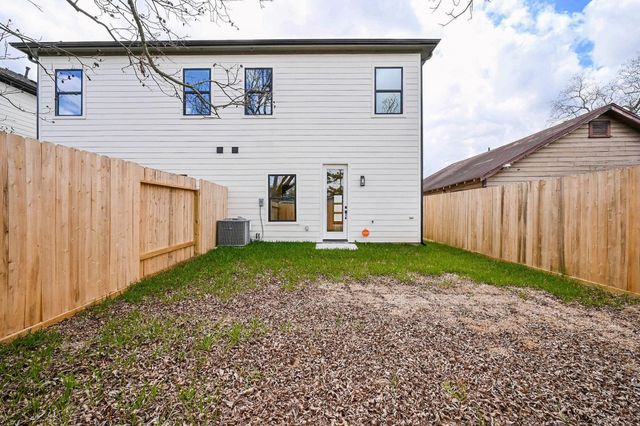 3839 Noah Street B, Houston, TX 77021