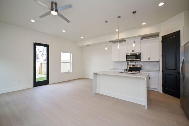 3839 Noah Street B, Houston, TX 77021