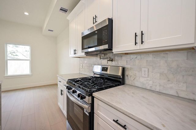 3839 Noah Street B, Houston, TX 77021