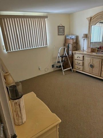 29249 Everett Street, Southfield, MI 48076
