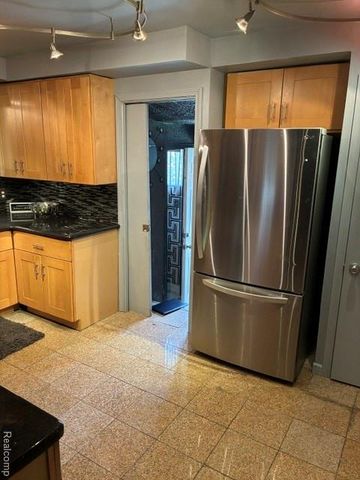 29249 Everett Street, Southfield, MI 48076