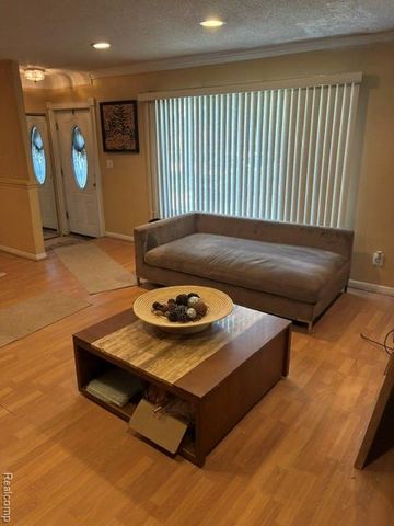 29249 Everett Street, Southfield, MI 48076