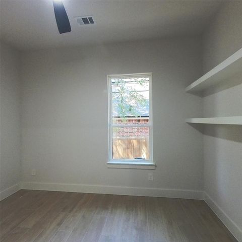 521 Glenwick Drive, Desoto, TX 75115