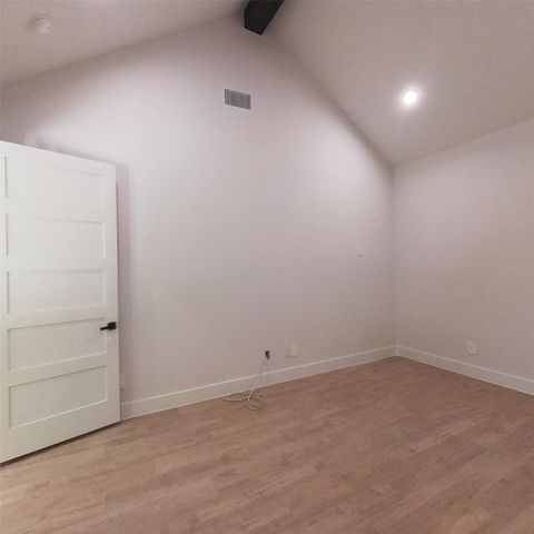 521 Glenwick Drive, Desoto, TX 75115