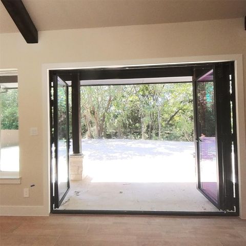 521 Glenwick Drive, Desoto, TX 75115