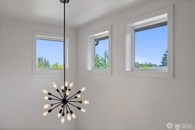 2746 Sunset Court, Steilacoom, WA 98388