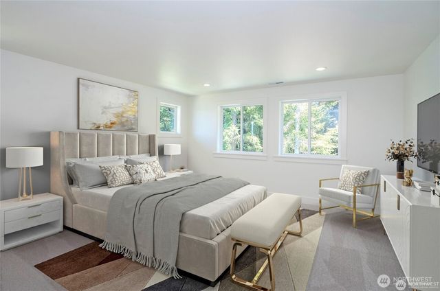 2746 Sunset Court, Steilacoom, WA 98388