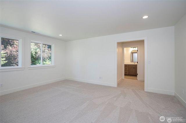 2746 Sunset Court, Steilacoom, WA 98388