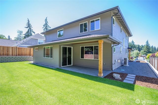 2746 Sunset Court, Steilacoom, WA 98388