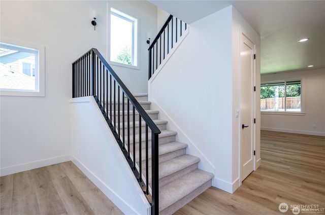 2746 Sunset Court, Steilacoom, WA 98388