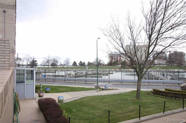 8900 E Jefferson Avenue 1418 1419, Detroit, MI 48214