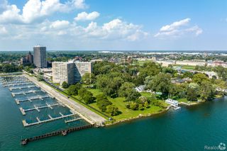 8900 E Jefferson Avenue 1418 1419, Detroit, MI 48214