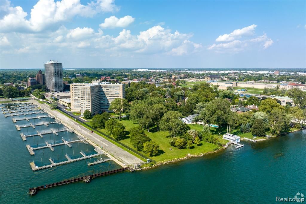 8900 E Jefferson Avenue 1418 1419, Detroit, MI 48214