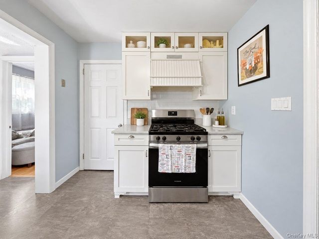 26 Huntington Drive, Yonkers, NY 10704
