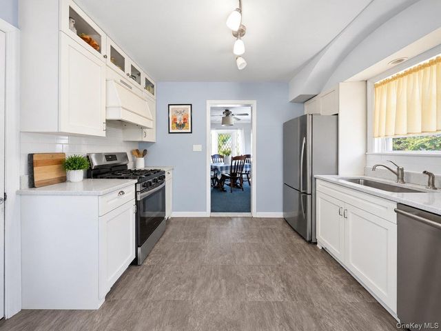 26 Huntington Drive, Yonkers, NY 10704