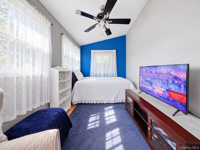 26 Huntington Drive, Yonkers, NY 10704