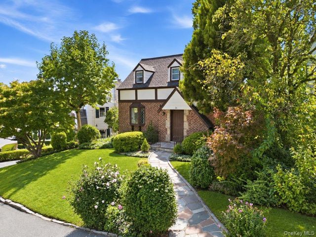 26 Huntington Drive, Yonkers, NY 10704