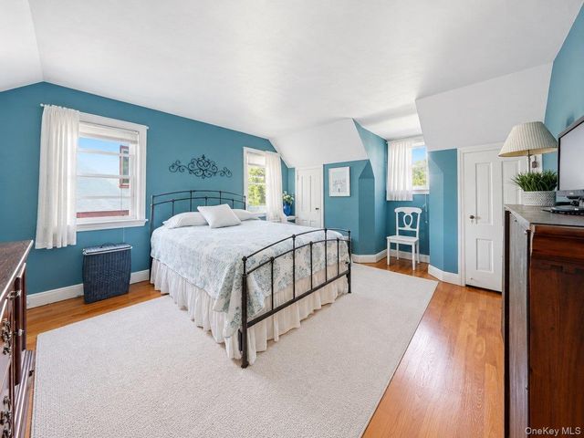 26 Huntington Drive, Yonkers, NY 10704