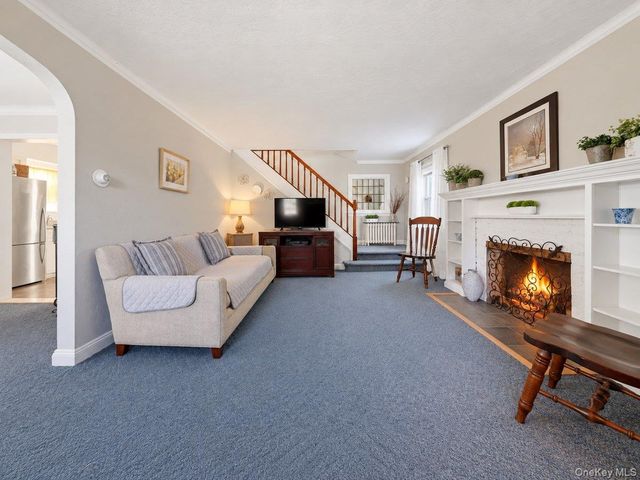 26 Huntington Drive, Yonkers, NY 10704