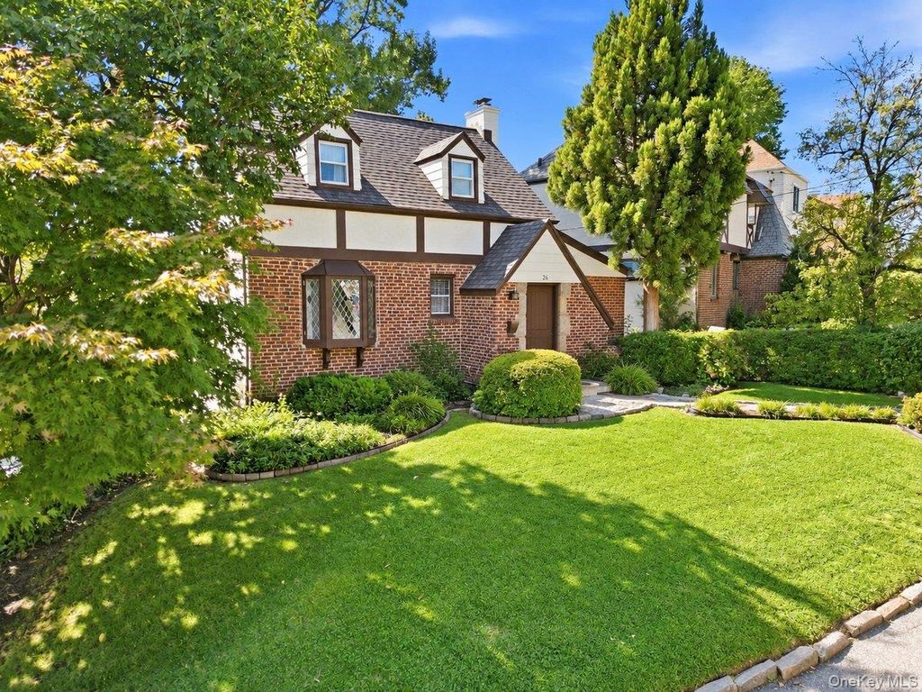 26 Huntington Drive, Yonkers, NY 10704 — photo 2