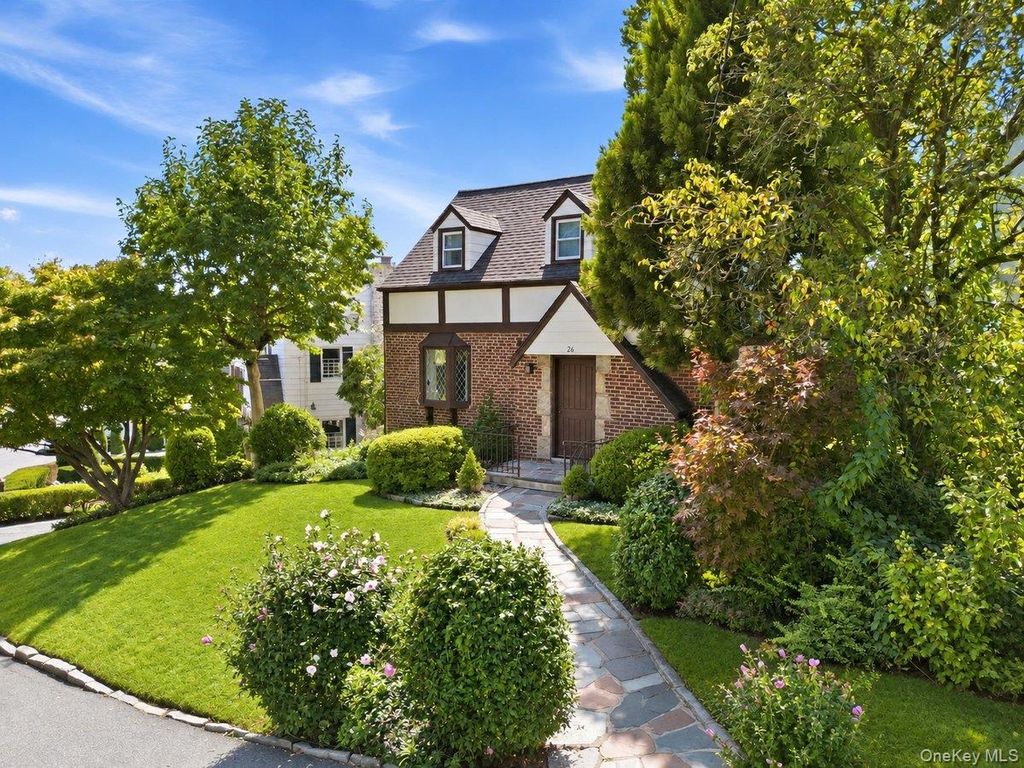 26 Huntington Drive, Yonkers, NY 10704 — photo 3
