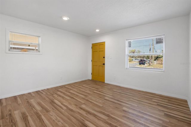 6146 DAHLIA DRIVE, Orlando, FL 32807