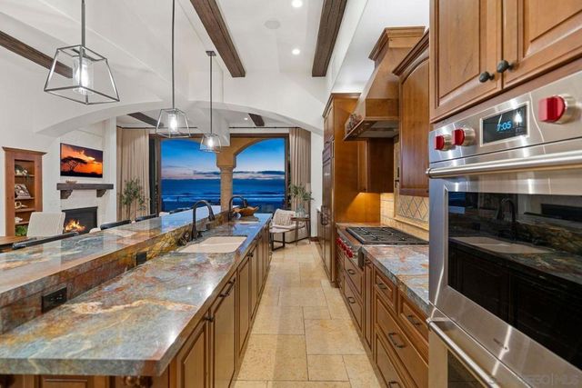 3409 ocean front walk, San Diego, CA 92109