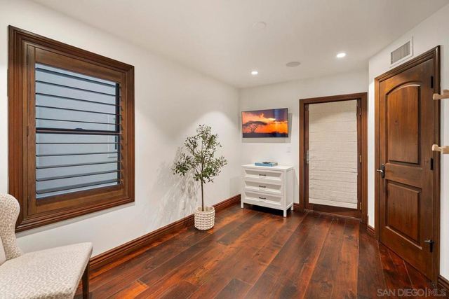 3409 ocean front walk, San Diego, CA 92109