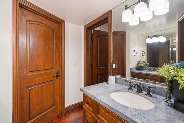 3409 ocean front walk, San Diego, CA 92109