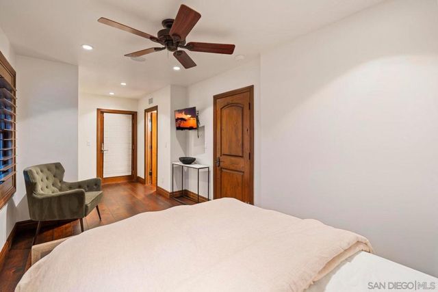 3409 ocean front walk, San Diego, CA 92109