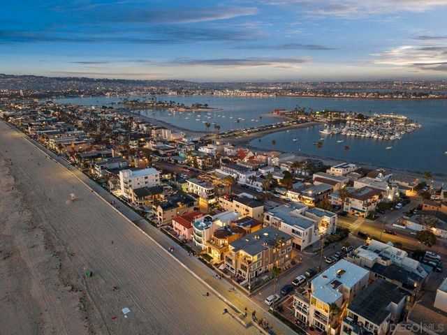 3409 ocean front walk, San Diego, CA 92109
