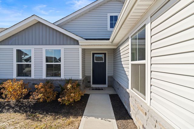 2726 Sand Hollow Drive, Lebanon, IN 46052