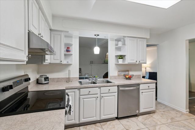 3896 Gate Drive, City Of Troy, MI 48083