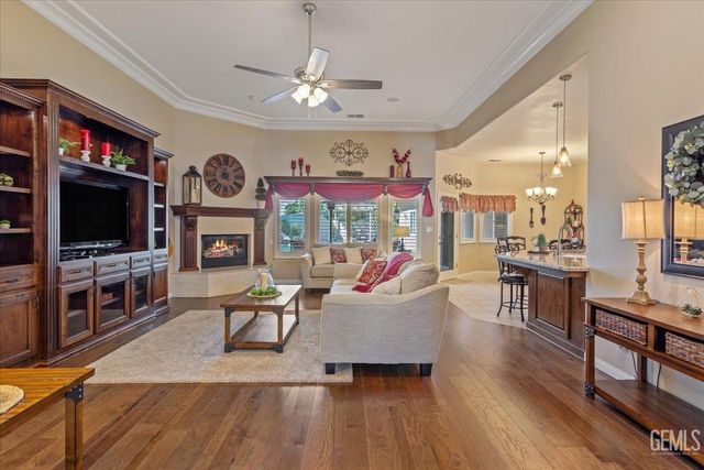 4401 Garnet Court, Bakersfield, CA 93308