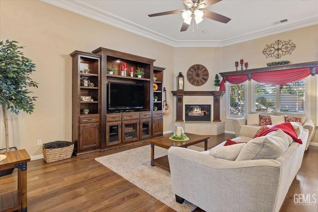 4401 Garnet Court, Bakersfield, CA 93308