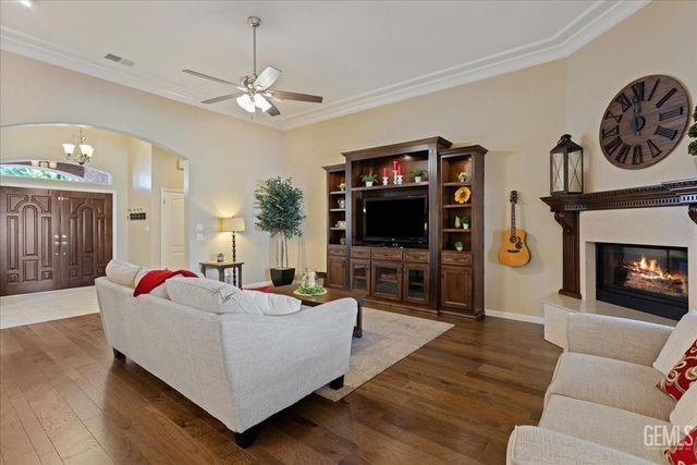 4401 Garnet Court, Bakersfield, CA 93308