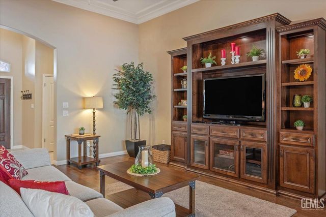 4401 Garnet Court, Bakersfield, CA 93308