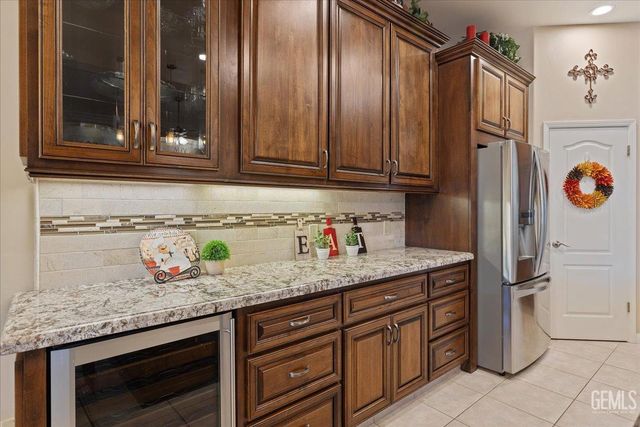 4401 Garnet Court, Bakersfield, CA 93308