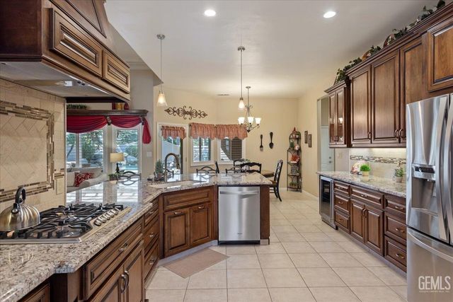 4401 Garnet Court, Bakersfield, CA 93308