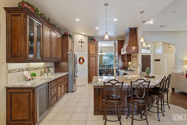 4401 Garnet Court, Bakersfield, CA 93308