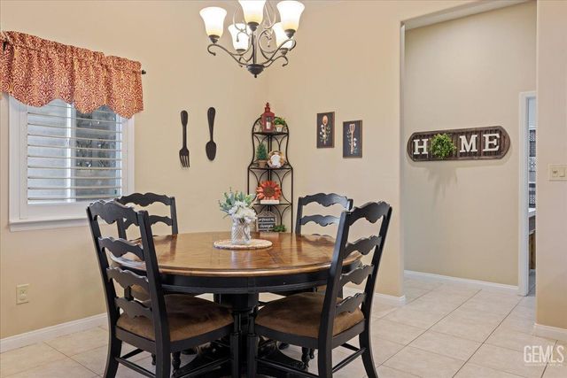 4401 Garnet Court, Bakersfield, CA 93308