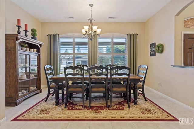 4401 Garnet Court, Bakersfield, CA 93308