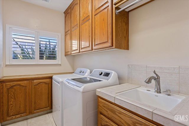 4401 Garnet Court, Bakersfield, CA 93308